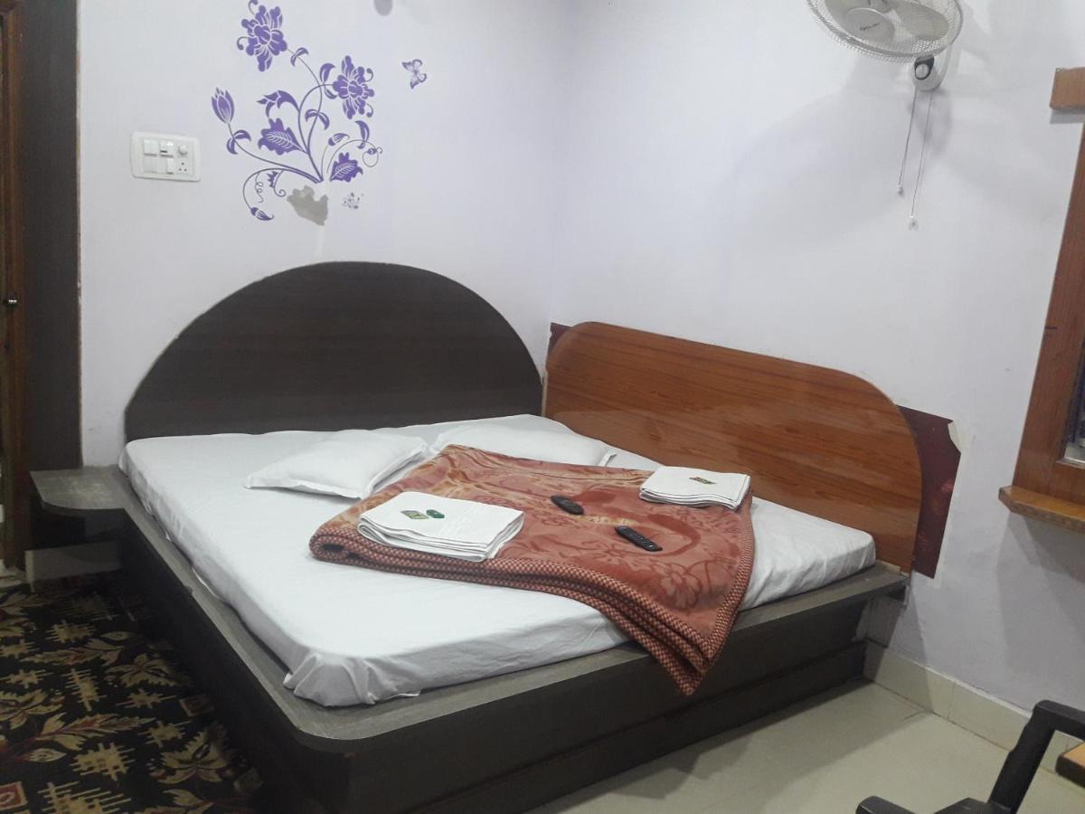 Hotel Rajvihar Pachmarhī المظهر الخارجي الصورة